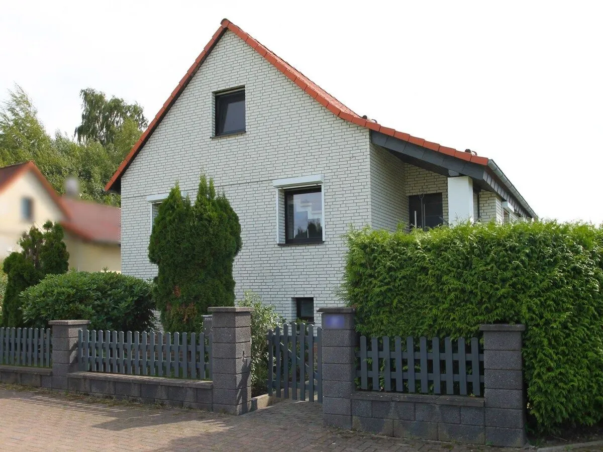  VR Immobilien GmbH - Immobilienangebot - Birstein - Alle - RESERVIERT: Geschmackvoll renoviertes Haus in Hettersroth mit Doppelgarage und idyllischem Garten