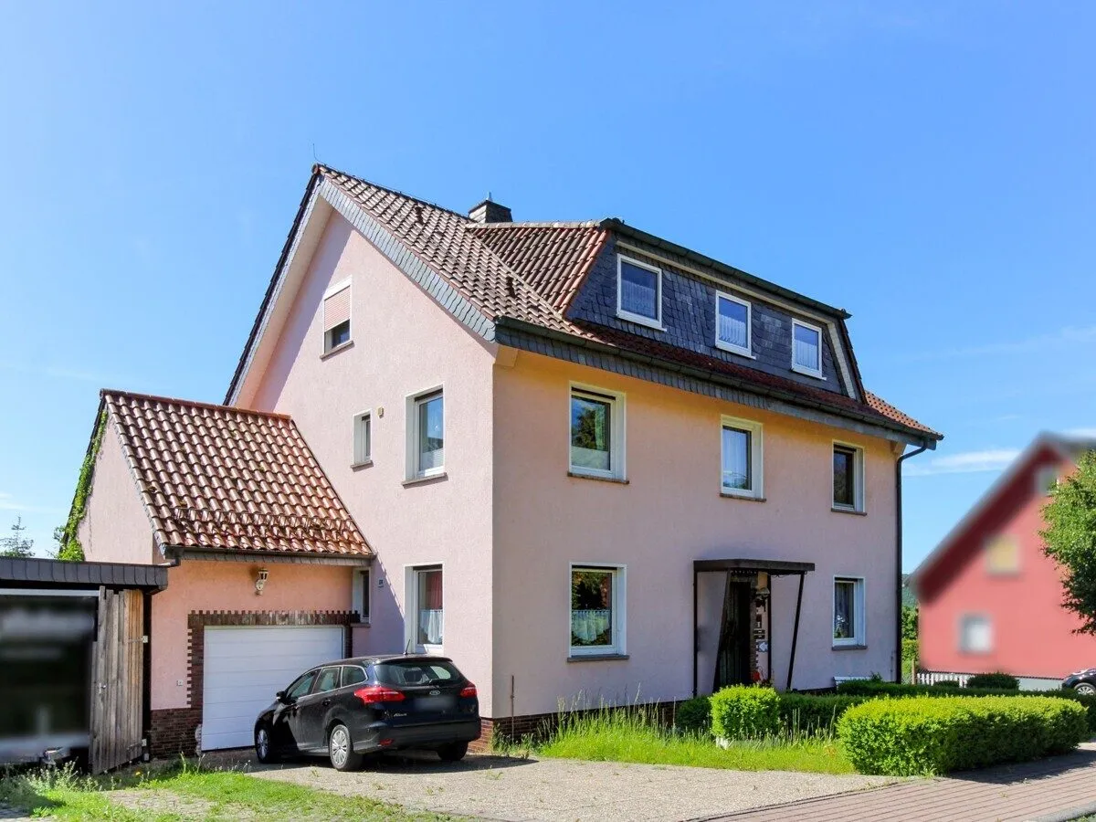  VR Immobilien GmbH - Immobilienangebot - Eichenzell - Alle - Eichenzell-Lütter: großzügiges Mehrfamilienhaus mit tollem Garten – zum Selbstbewohnen und Vermieten