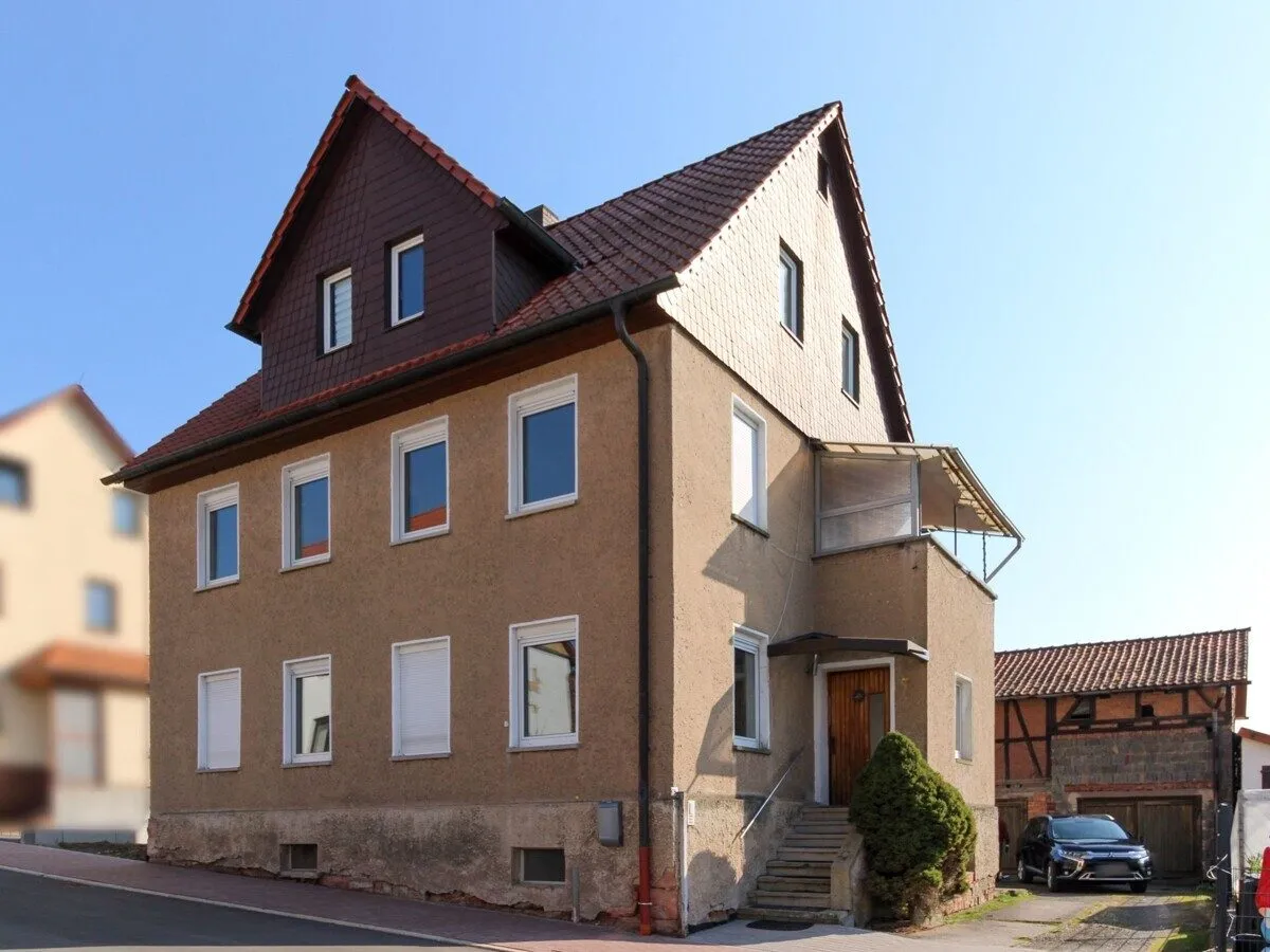  VR Immobilien GmbH - Immobilienangebot - Bad Salzungen - Alle - Wohnhaus mit drei Einheiten und Entwicklungspotenzial in Tiefenort