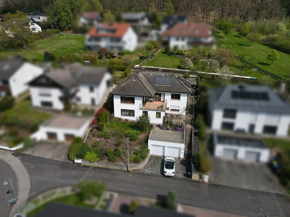  VR Immobilien GmbH - Immobilienangebot - Fulda - Alle - Attraktives Einfamilienhaus in Hanglage mit Weitblick über Fulda- Gläserzell
